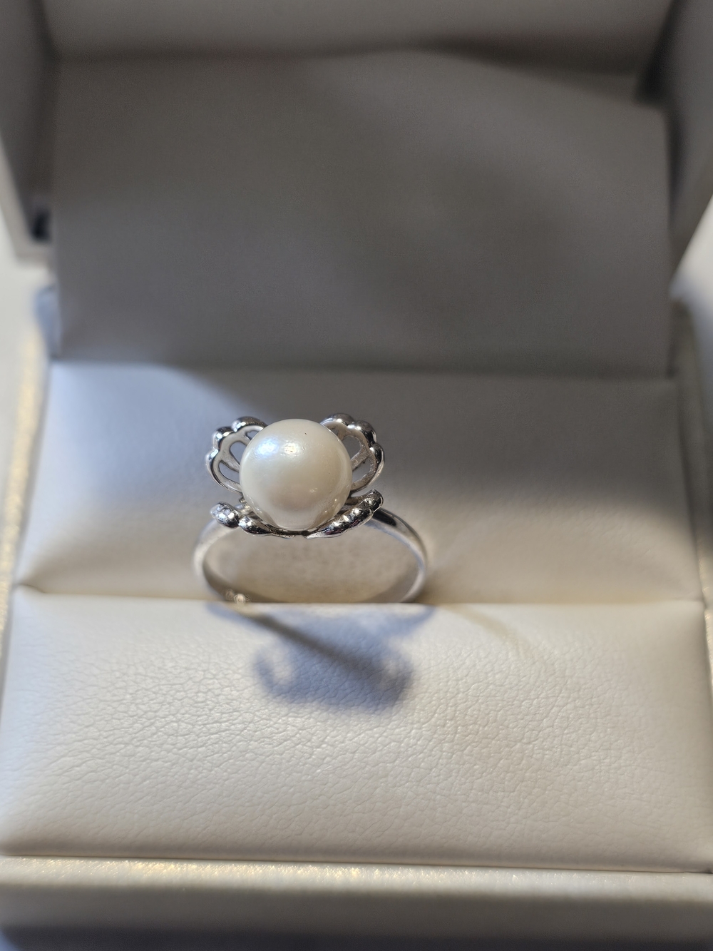 Classic White Pearl 925 Sterling Silver Ring Size 6